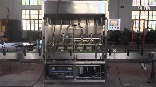Machine de remplissage automatique de bouteilles d'huile de piston 1-5L