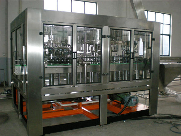Machine de remplissage automatique de bouteilles en verre