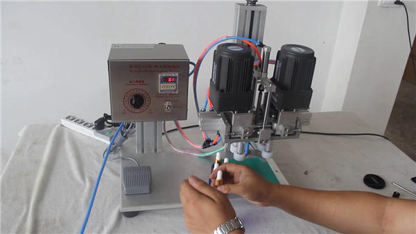 Machine de capsulage pneumatique complètement automatique Fabricant