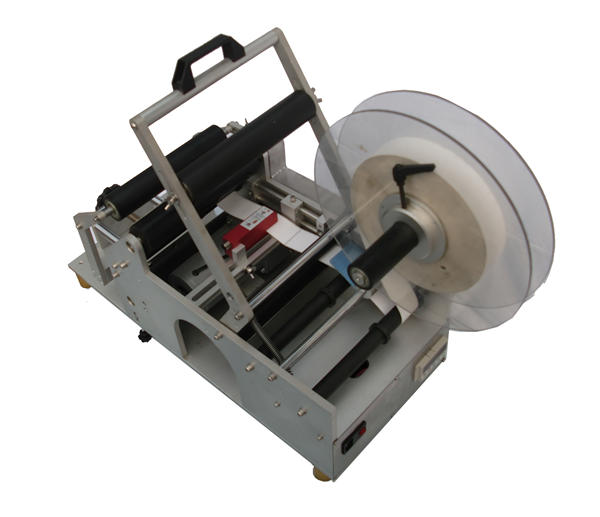 Machine d'étiquetage semi-automatique de bouteilles d'usine